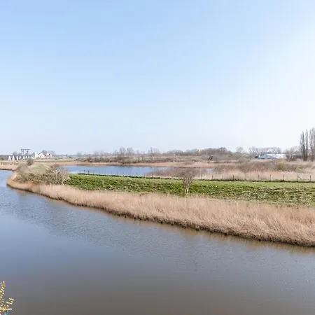 Fantastic, Spacious Holiday By The Water In *